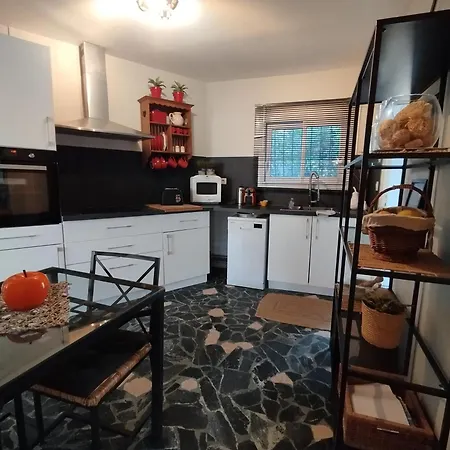 Apartmán Les Palmiers, T2 Confortable En Rez De Jardin, Bord De Mer, Terrasse *