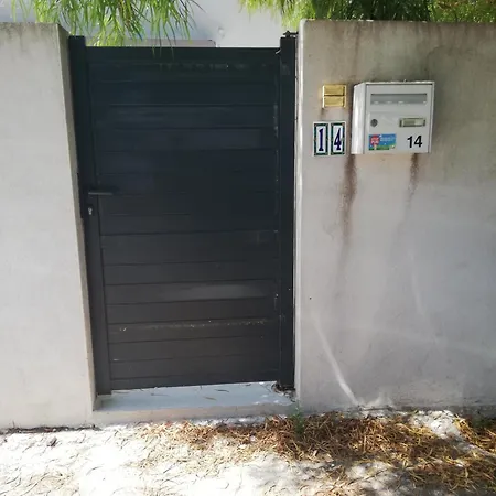 Les Palmiers, T2 Confortable En Rez De Jardin, Bord De Mer, Terrasse Apartman *